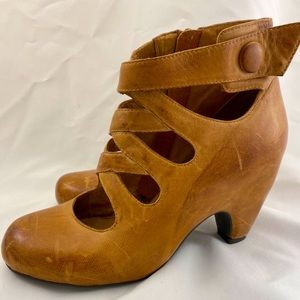 Miz Mooz caramel chunky Sedona heel